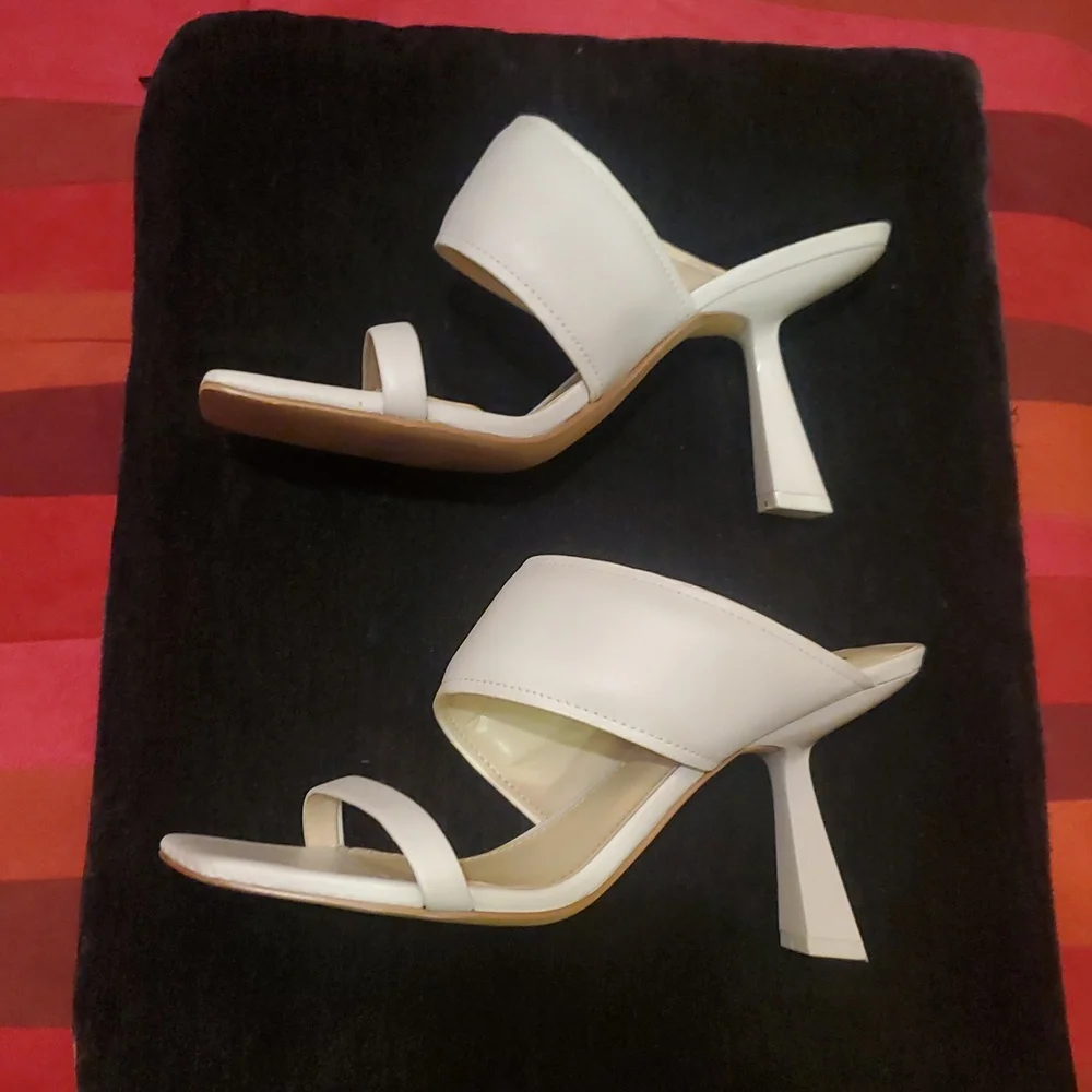 Marc Fisher Cream Women's Mules - Picture 10 of 10